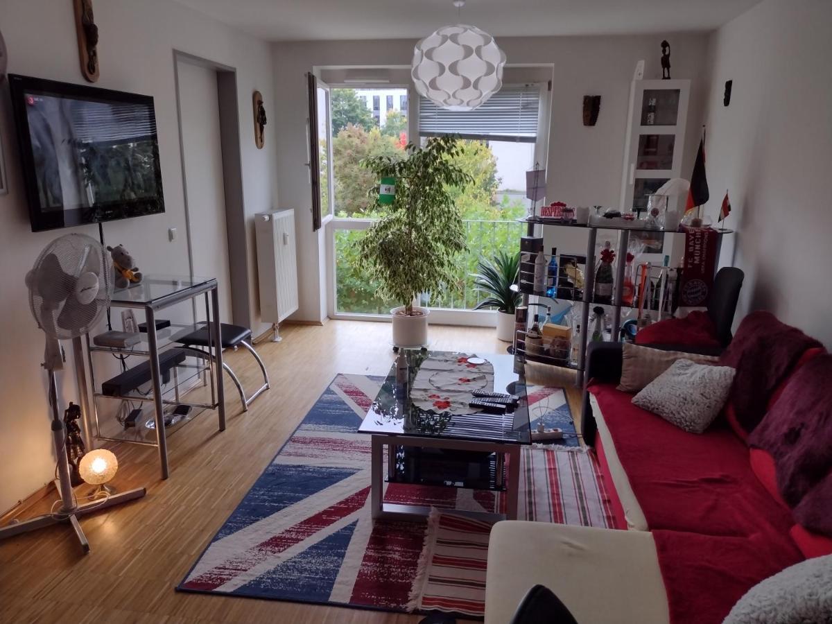 1 With 2rooms In *